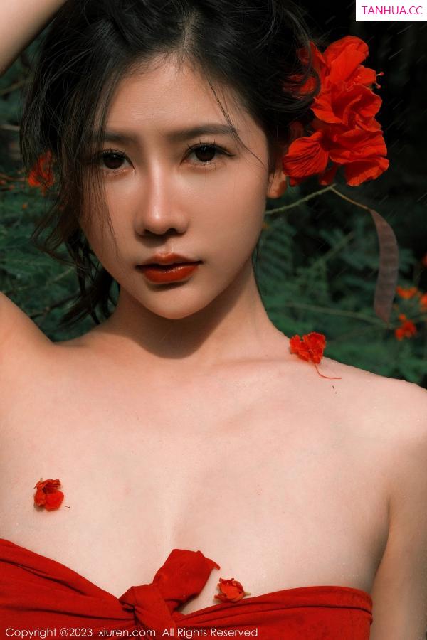 尹甜甜  [XiuRen]高清写真图 2023.04.23 No.6617 尹甜甜 万宁旅拍第5张图片